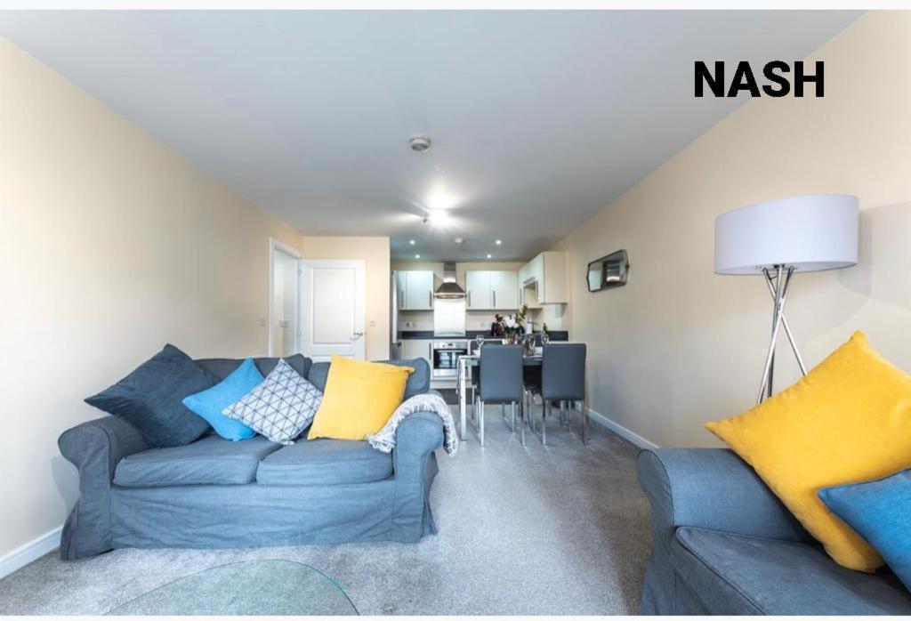 Stylish 2 Bedroom Apartment-Short Term Lets & Serviced Accomodation רדינג מראה חיצוני תמונה