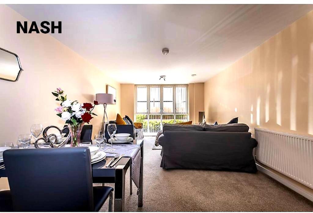 Stylish 2 Bedroom Apartment-Short Term Lets & Serviced Accomodation רדינג מראה חיצוני תמונה